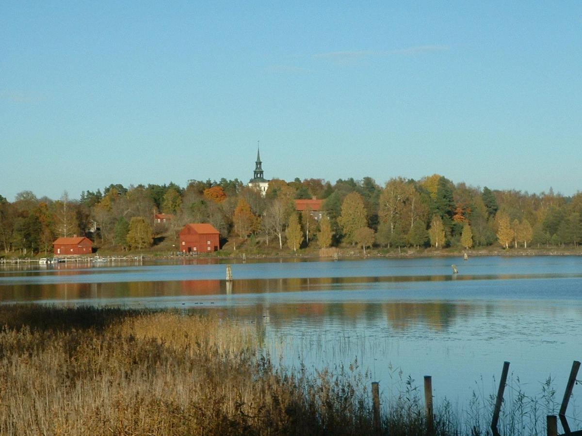 Klaraborg - Rum Och Koek I Borgvik Exterior photo